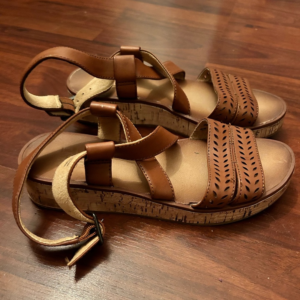 Naturalizer Platform Sandals
